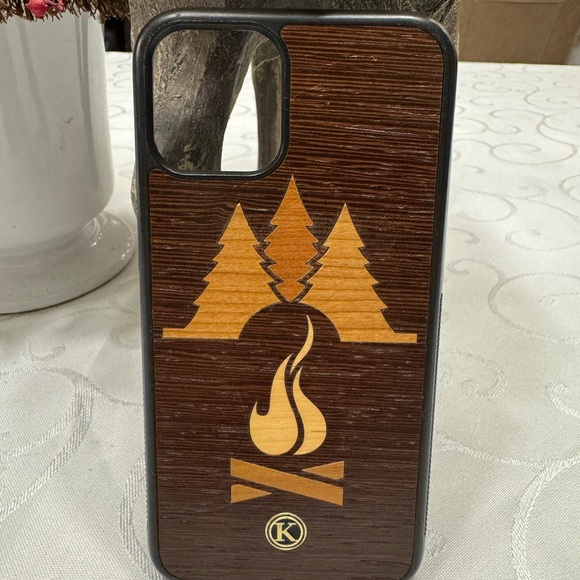 Premium Wood iPhone 11 Pro Phone Case - Picture 5 of 7